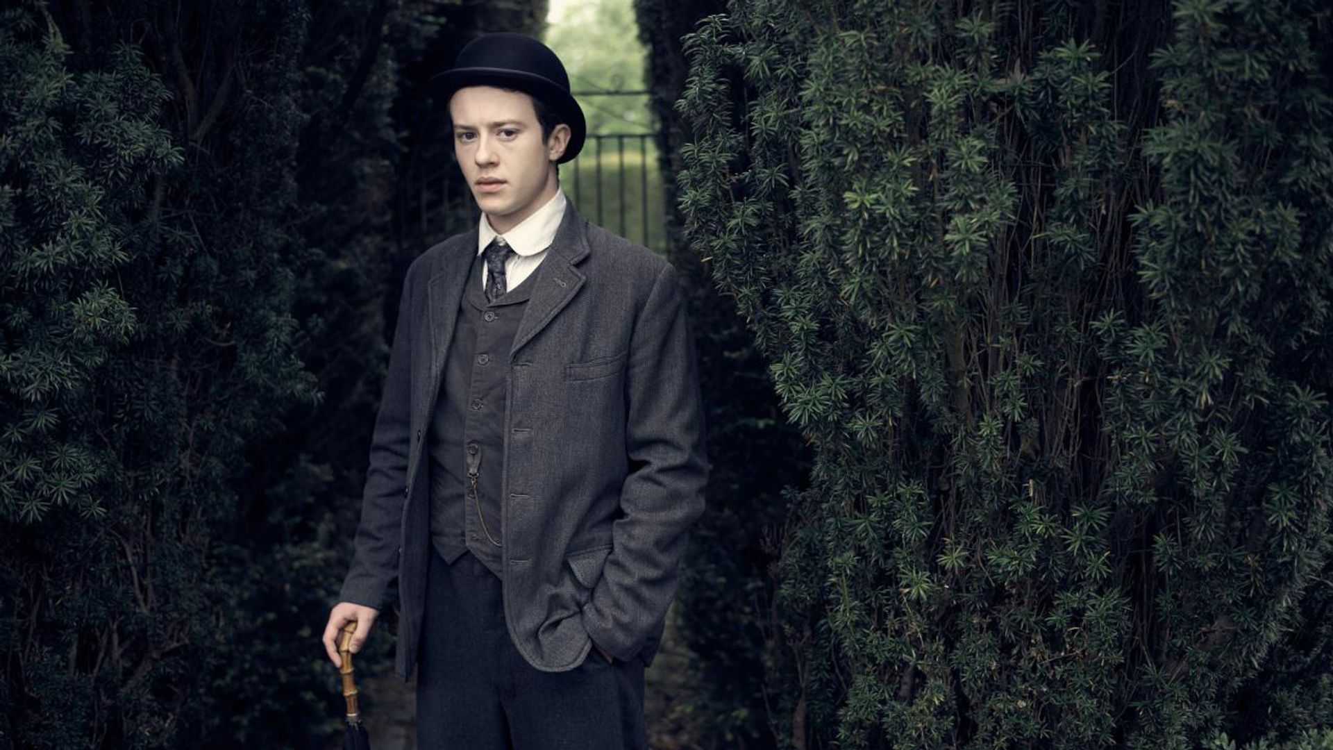 Joseph Quinn na série "Howards End"
