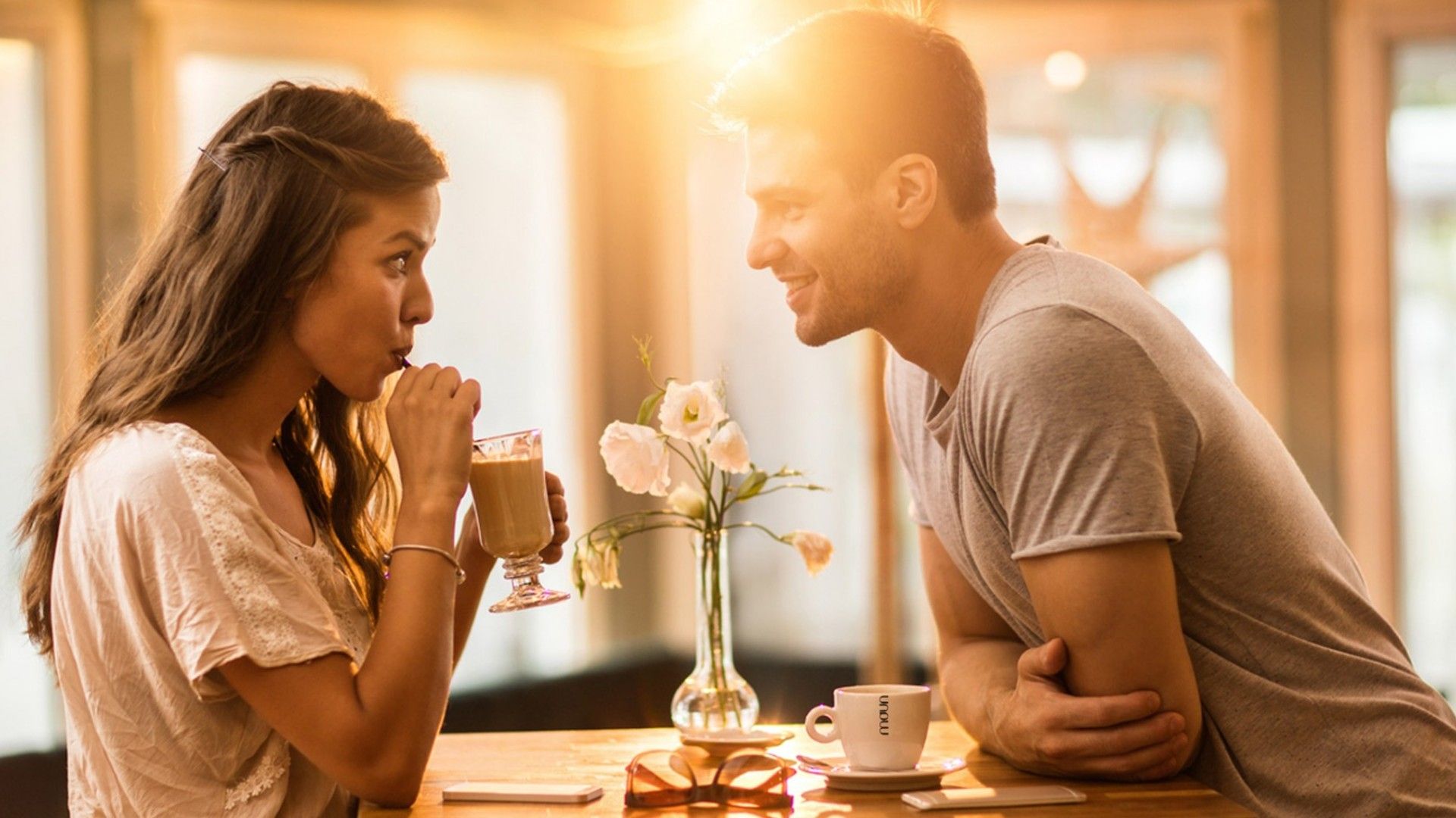 A Mulher de Capricórnio Vai Facilmente Interessar o Homem de Leão