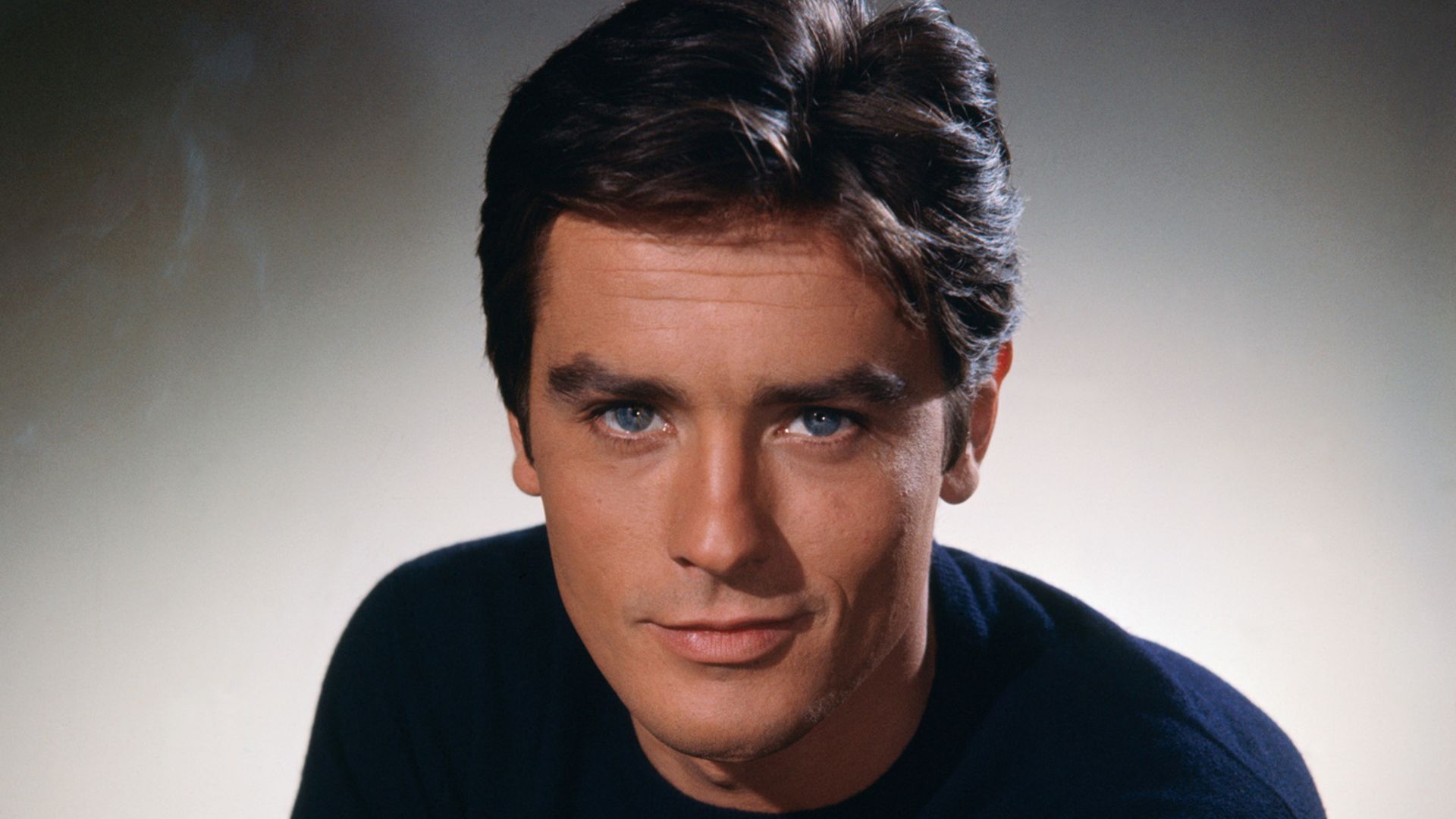 Alain Delon era escorpião segundo o horóscopo