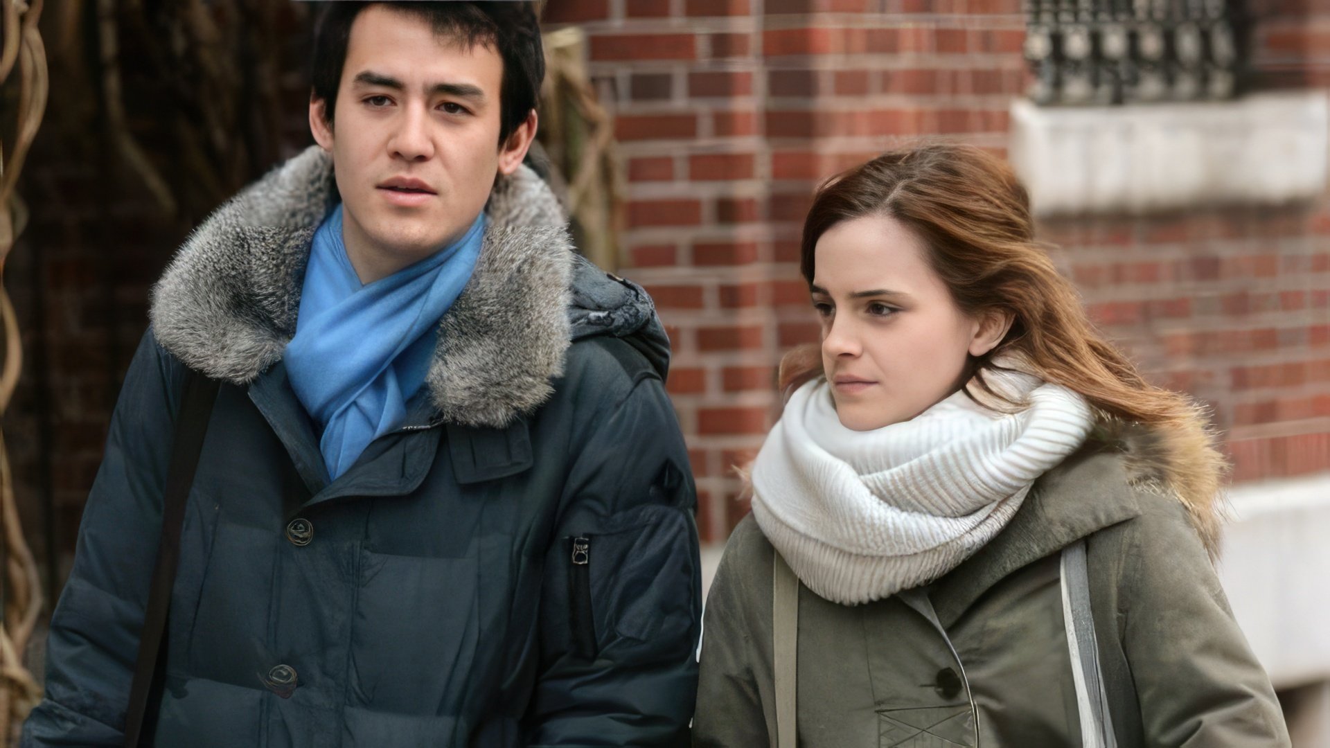 Emma Watson prefere tipos inteligentes (na foto com Will Adamowicz)