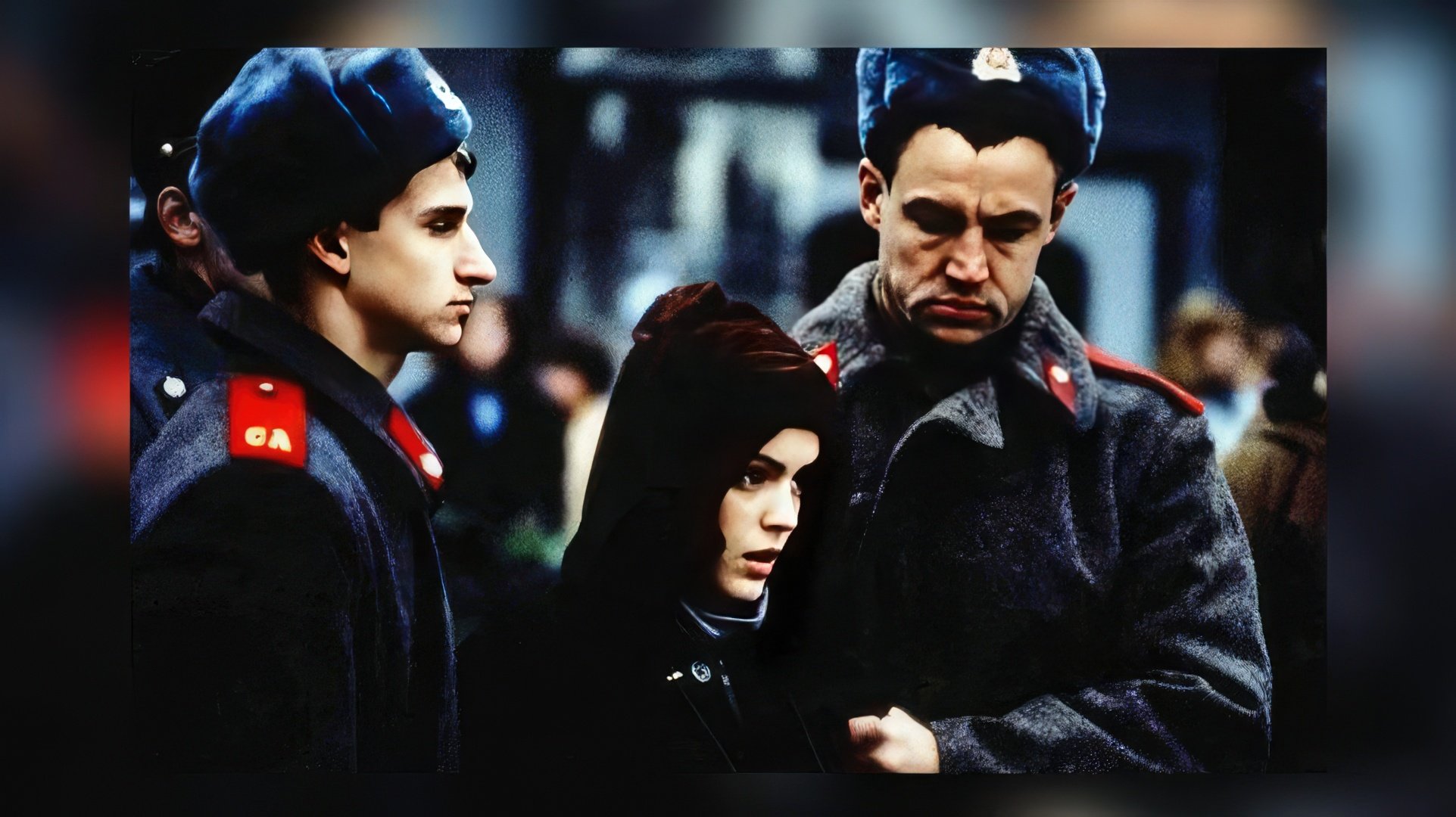 Uma Cena de 'Candles in the Dark'