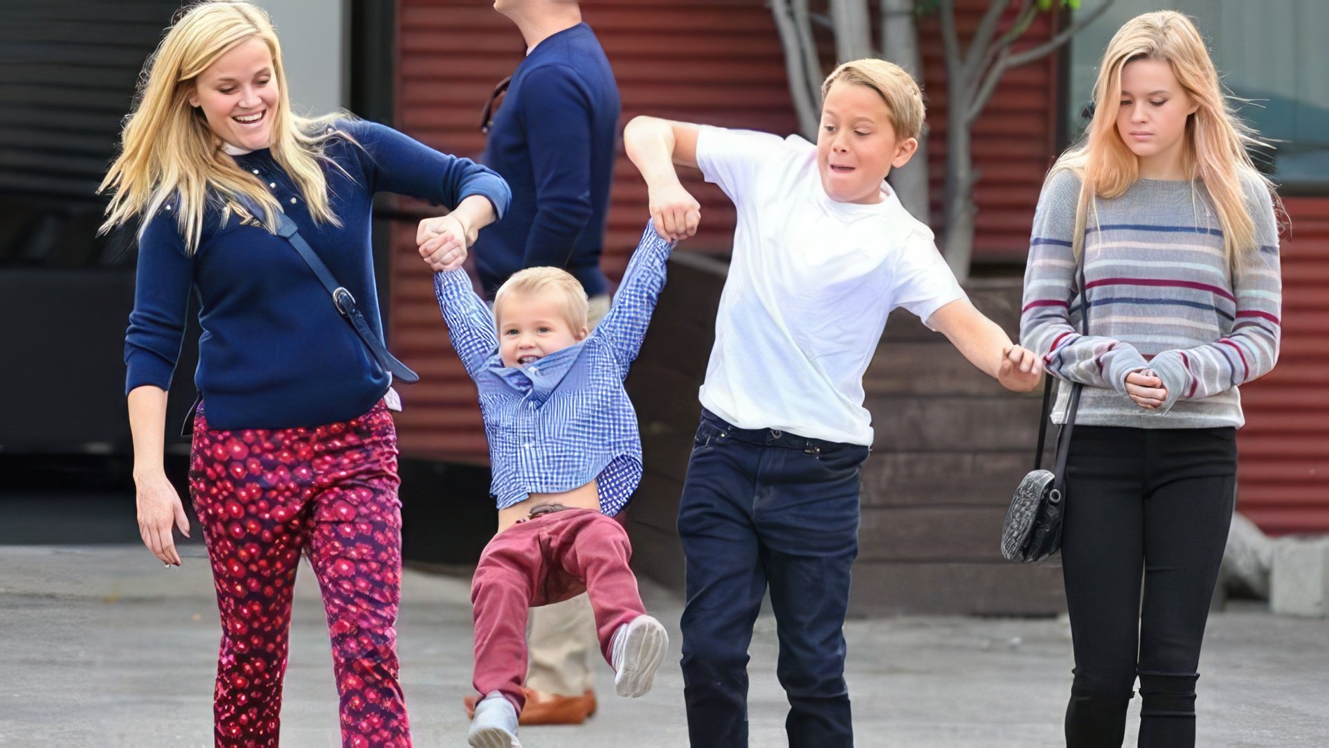 Reese Witherspoon com os seus filhos