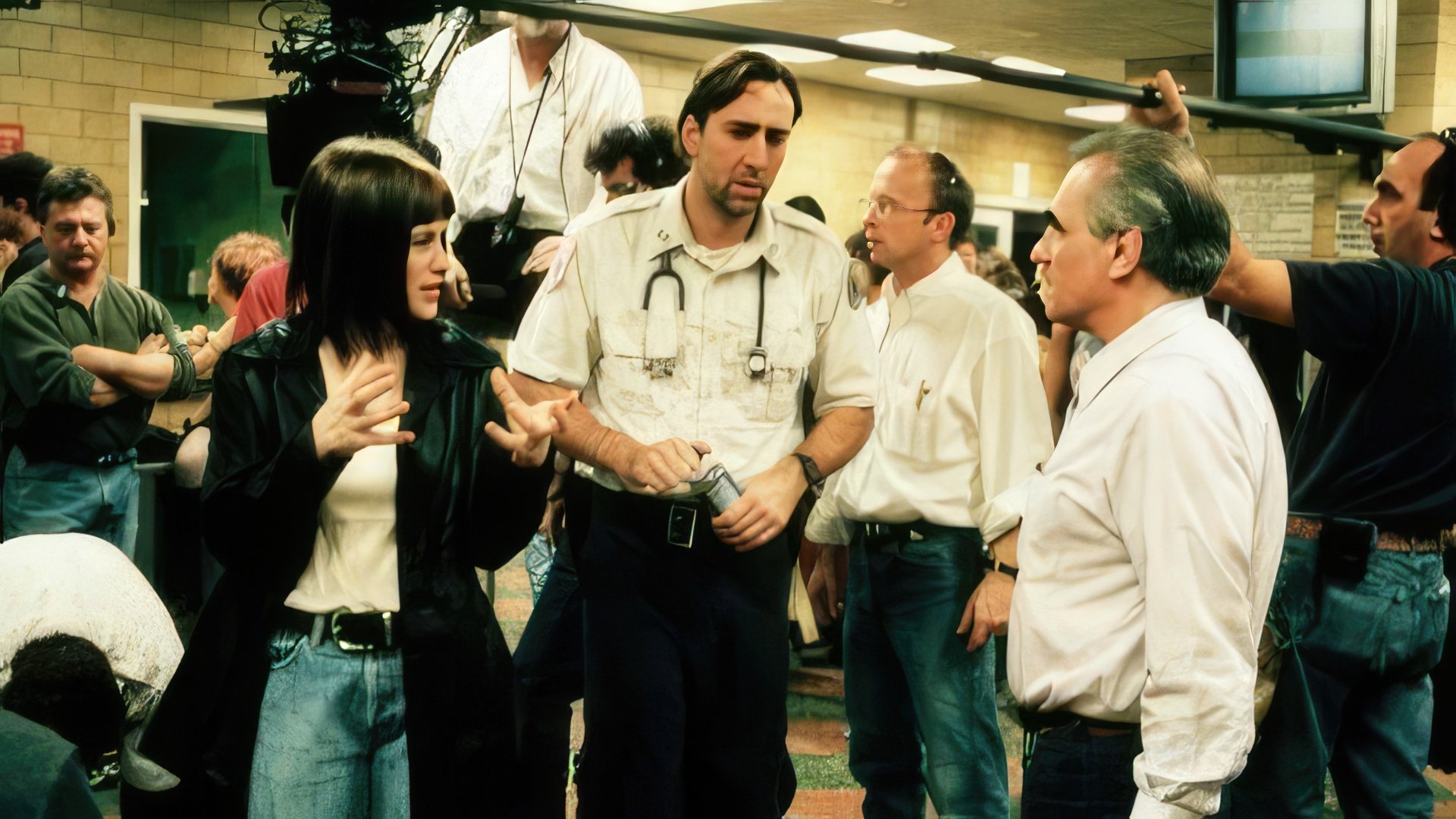 Nicolas Cage e Patricia Arquette no set de Bringing Out the Dead