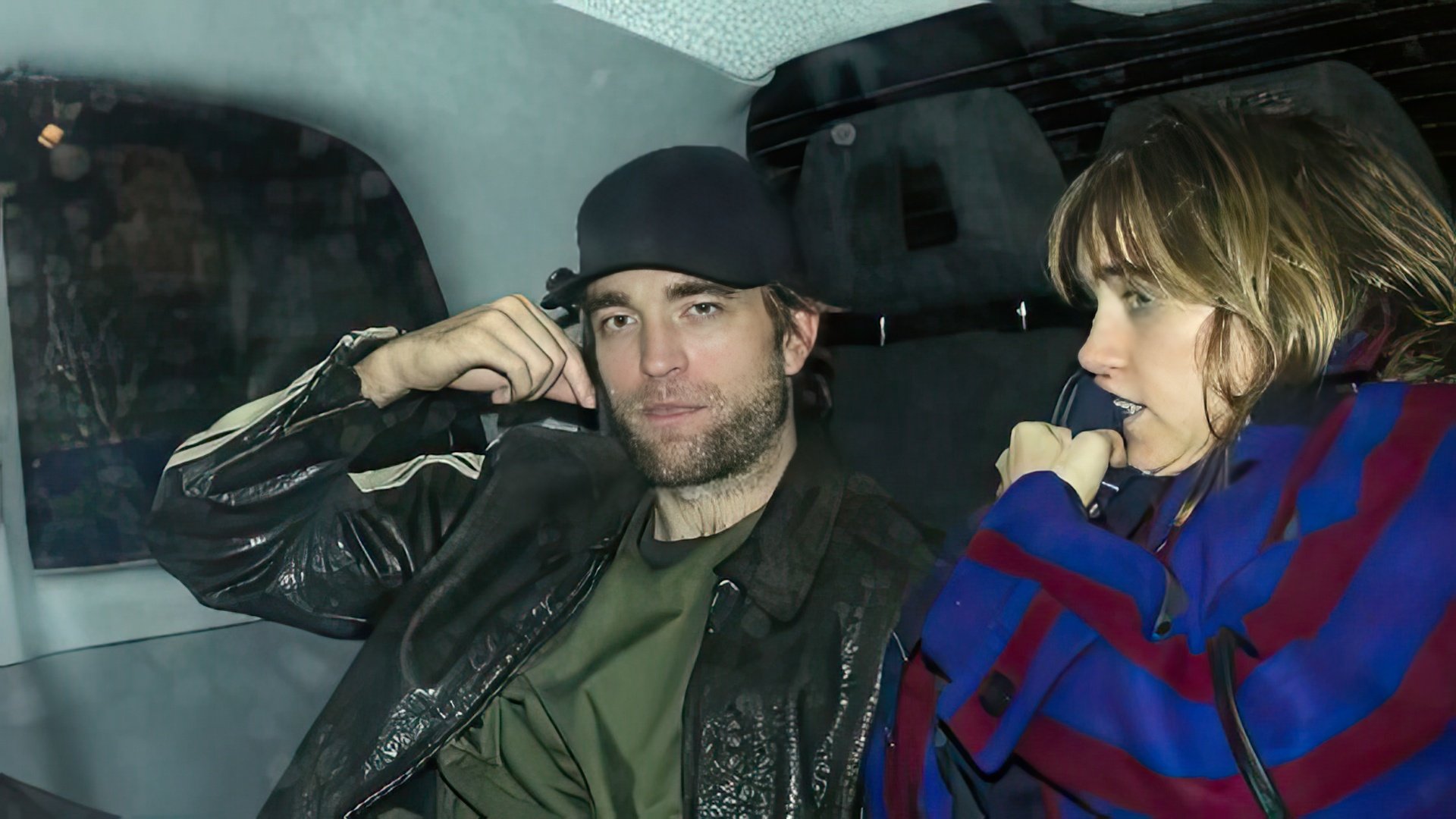Robert Pattinson e Suki Waterhouse nos primeiros tempos