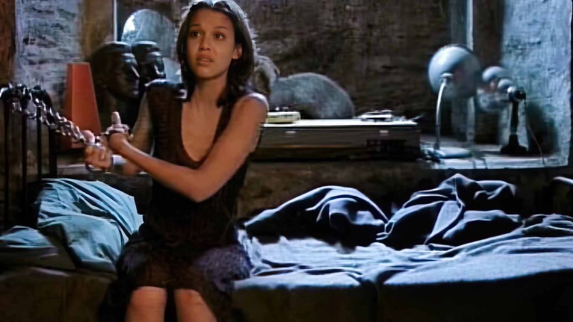 Jessica Alba no filme "Paranoid"