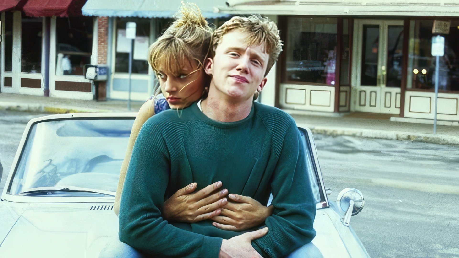 Uma Thurman no filme Johnny Be Good