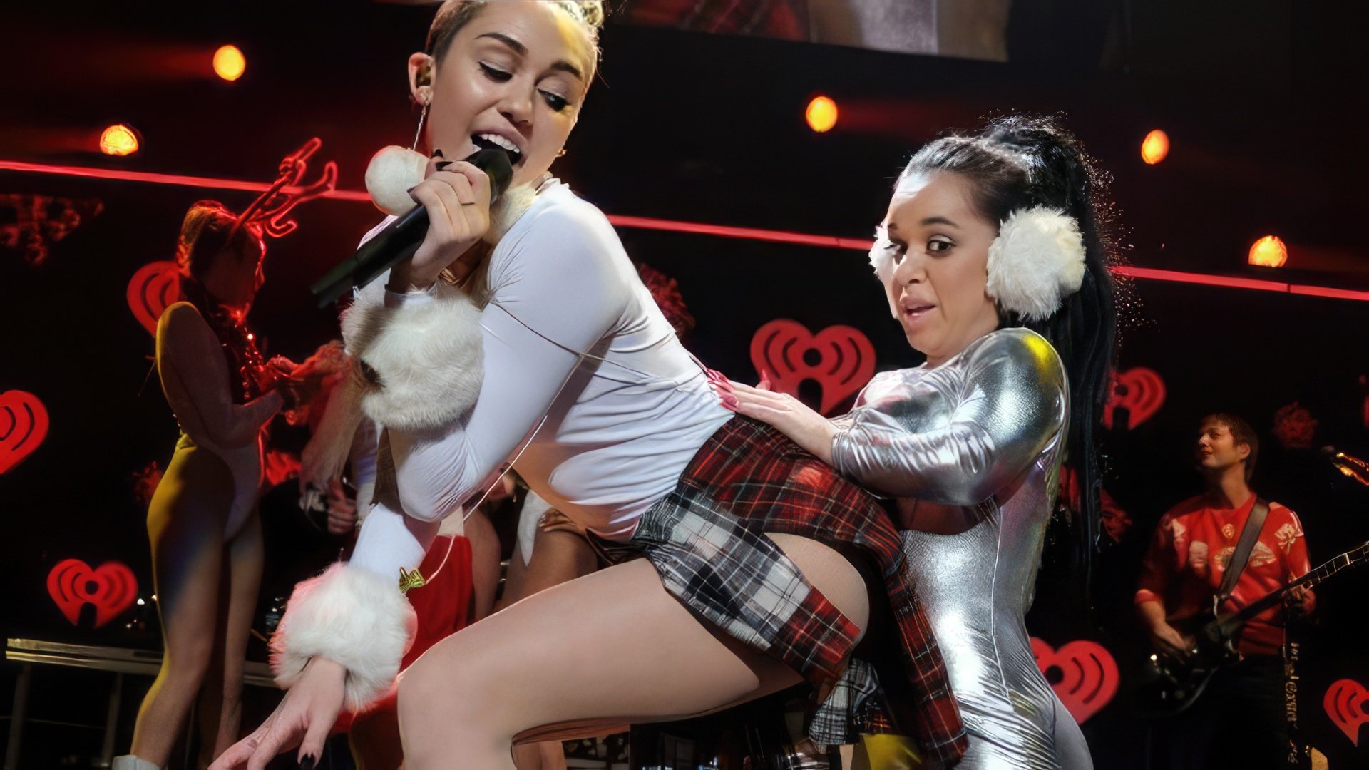 Ao crescer, Miley Cyrus escolheu uma imagem provocadora