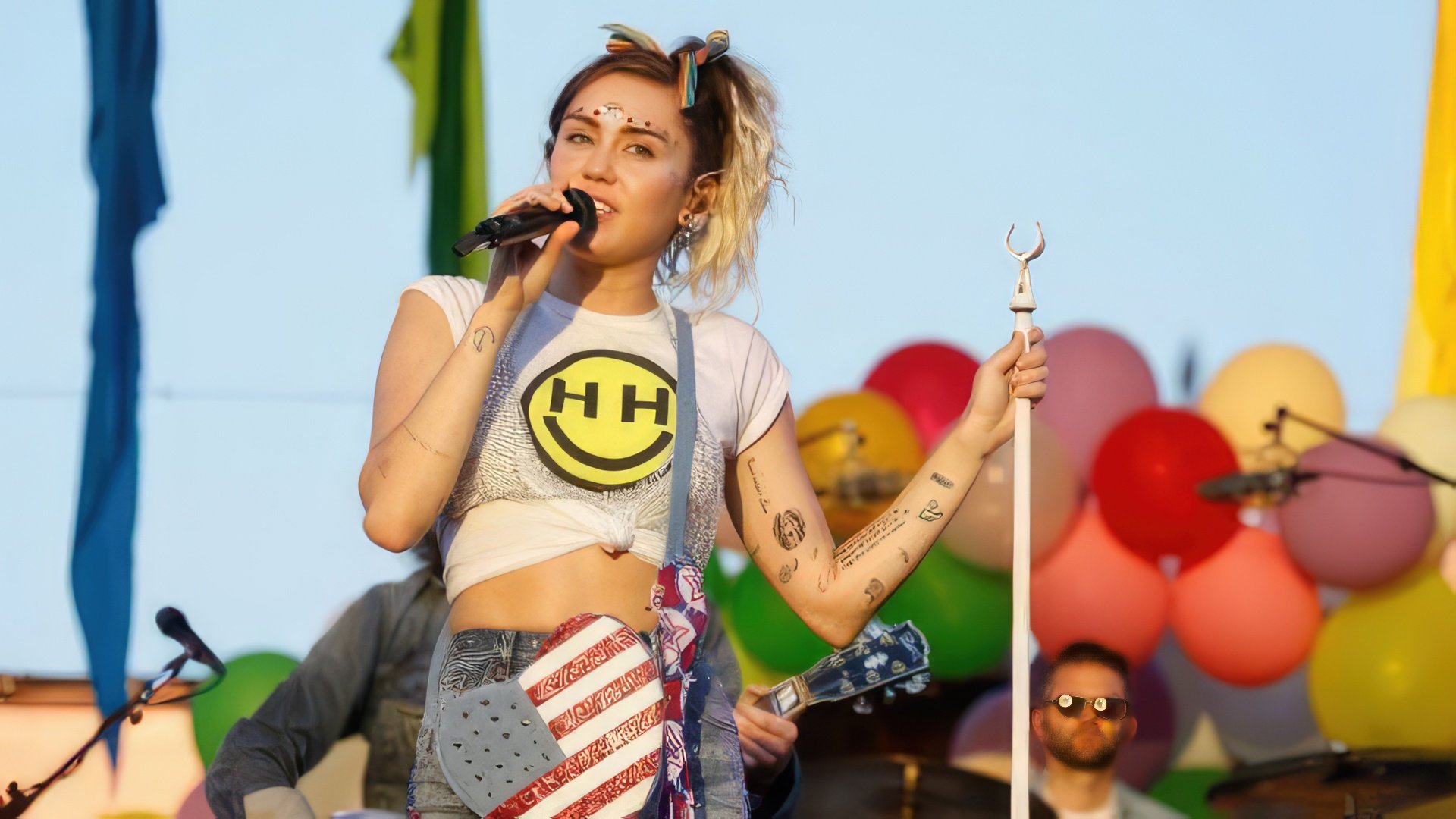 A Altura de Miley Cyrus é 164 cm