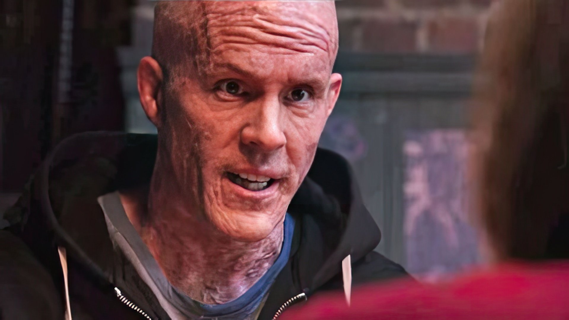 Para as filmagens de Deadpool, Reynolds passou horas sentado na cadeira de maquilhagem