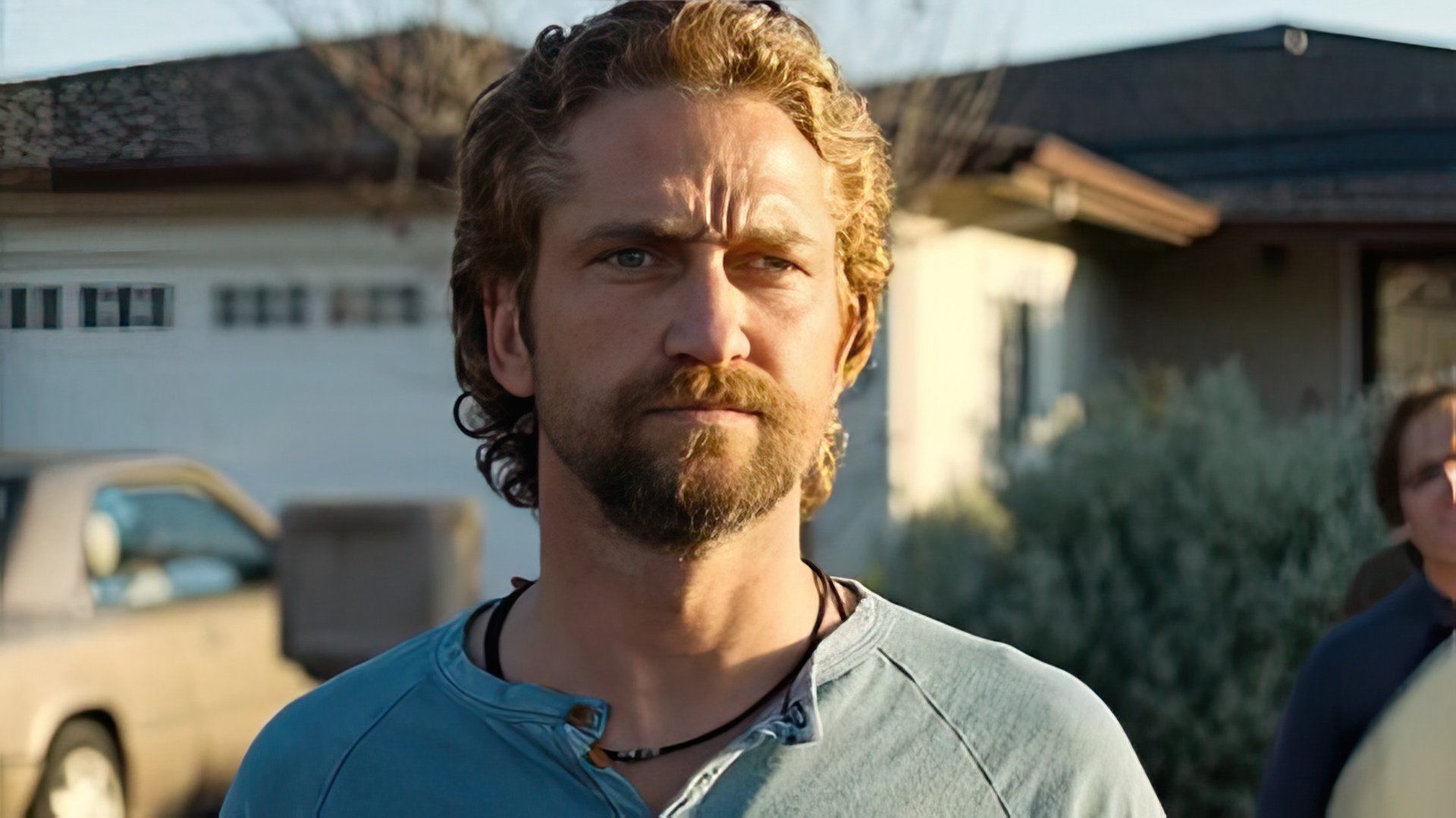 Gerard Butler no filme "Chasing Mavericks"