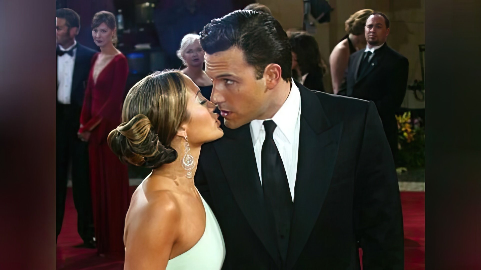 Em público, J.Lo e Affleck sempre se comportaram com contenção
