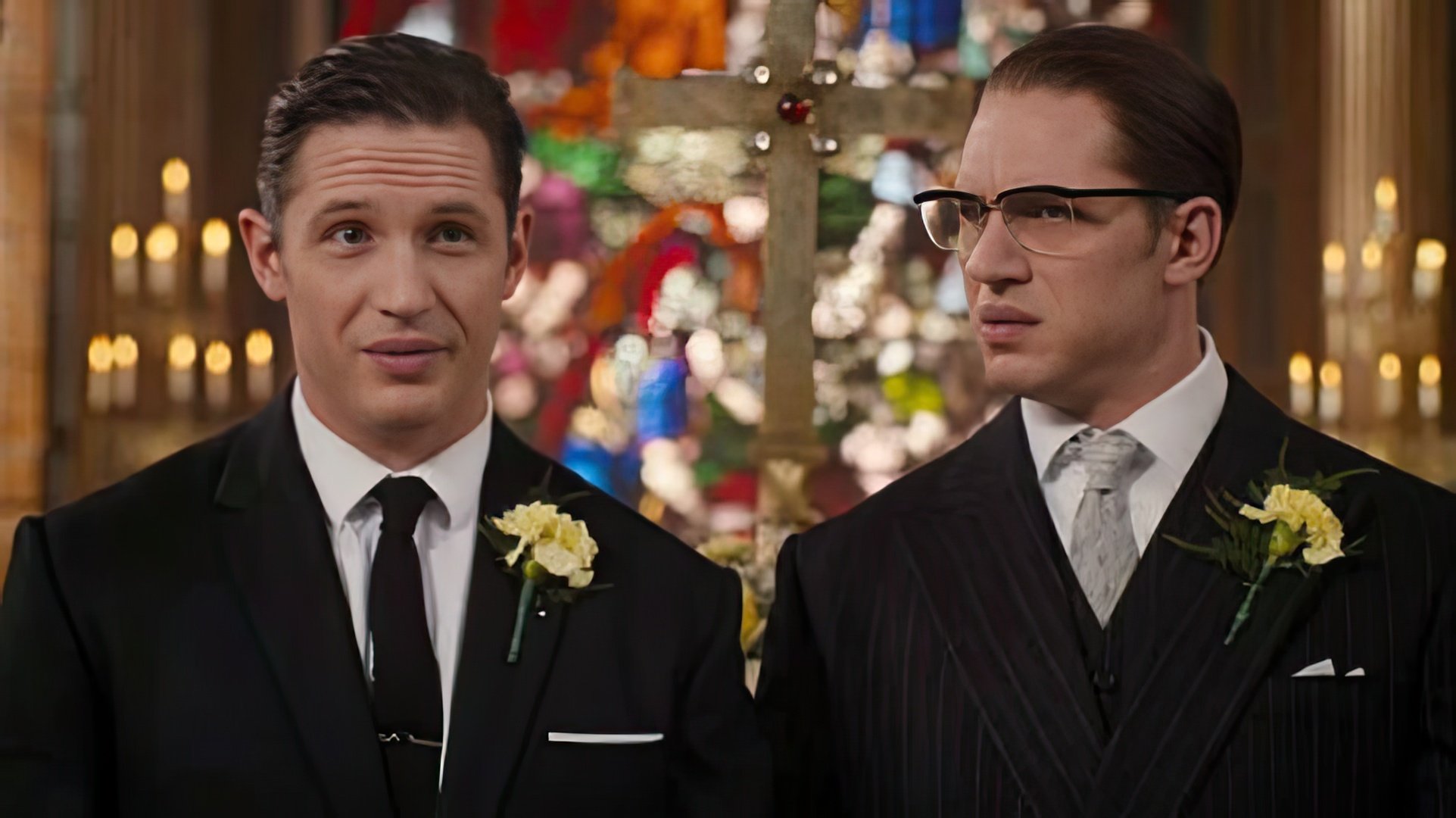 Tom Hardy como os irmãos gémeos Kray