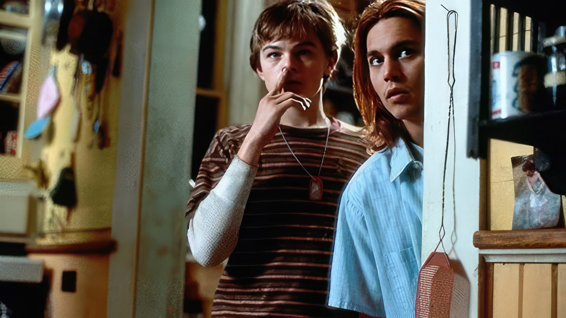 Leonardo DiCaprio e Johnny Depp no drama "What's Eating Gilbert Grape"