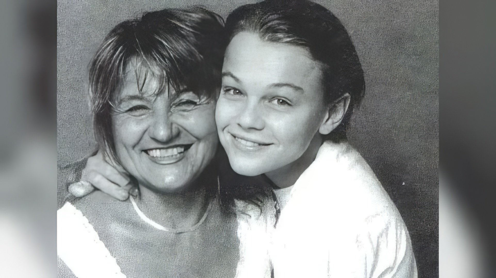 Leonardo DiCaprio com a mãe