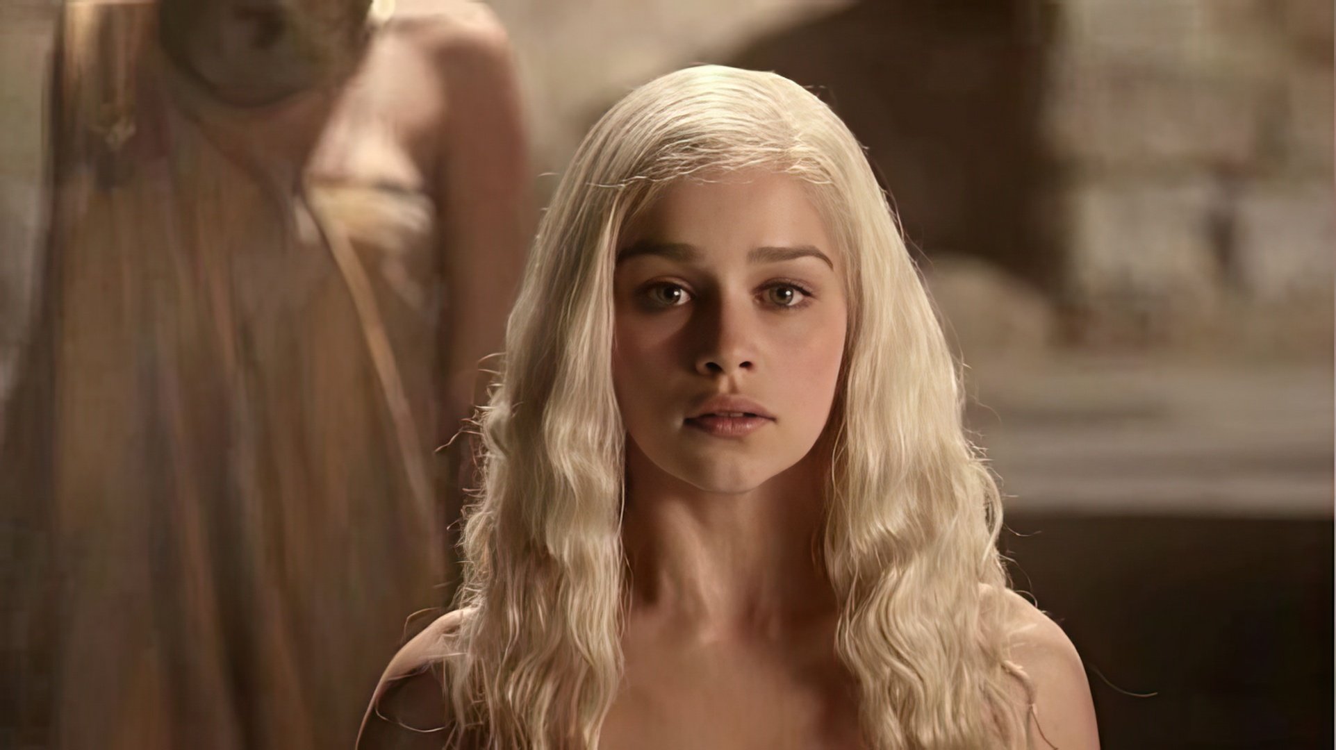 Emilia Clarke como Daenerys Targaryen