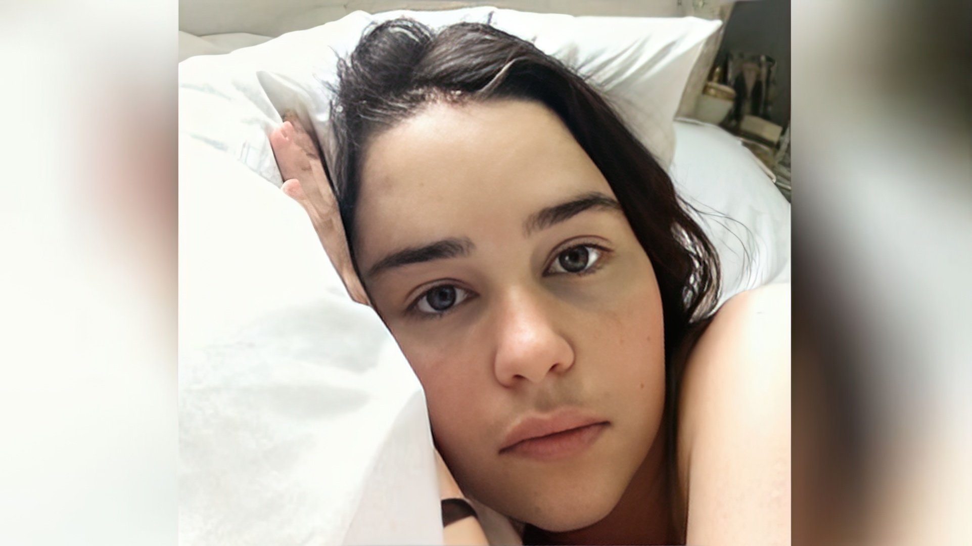 Emilia Clarke sem maquilhagem