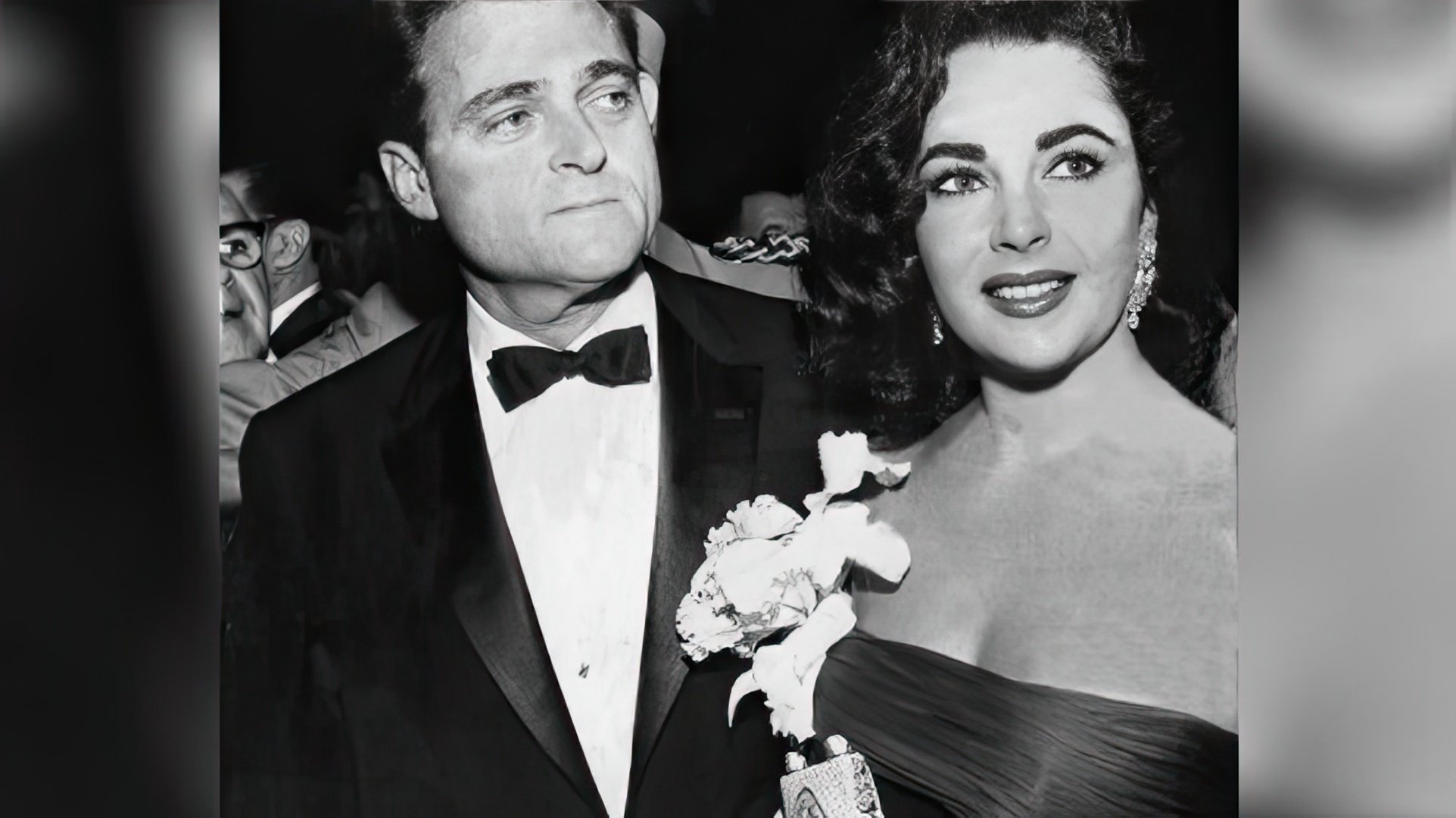Com Mike Todd