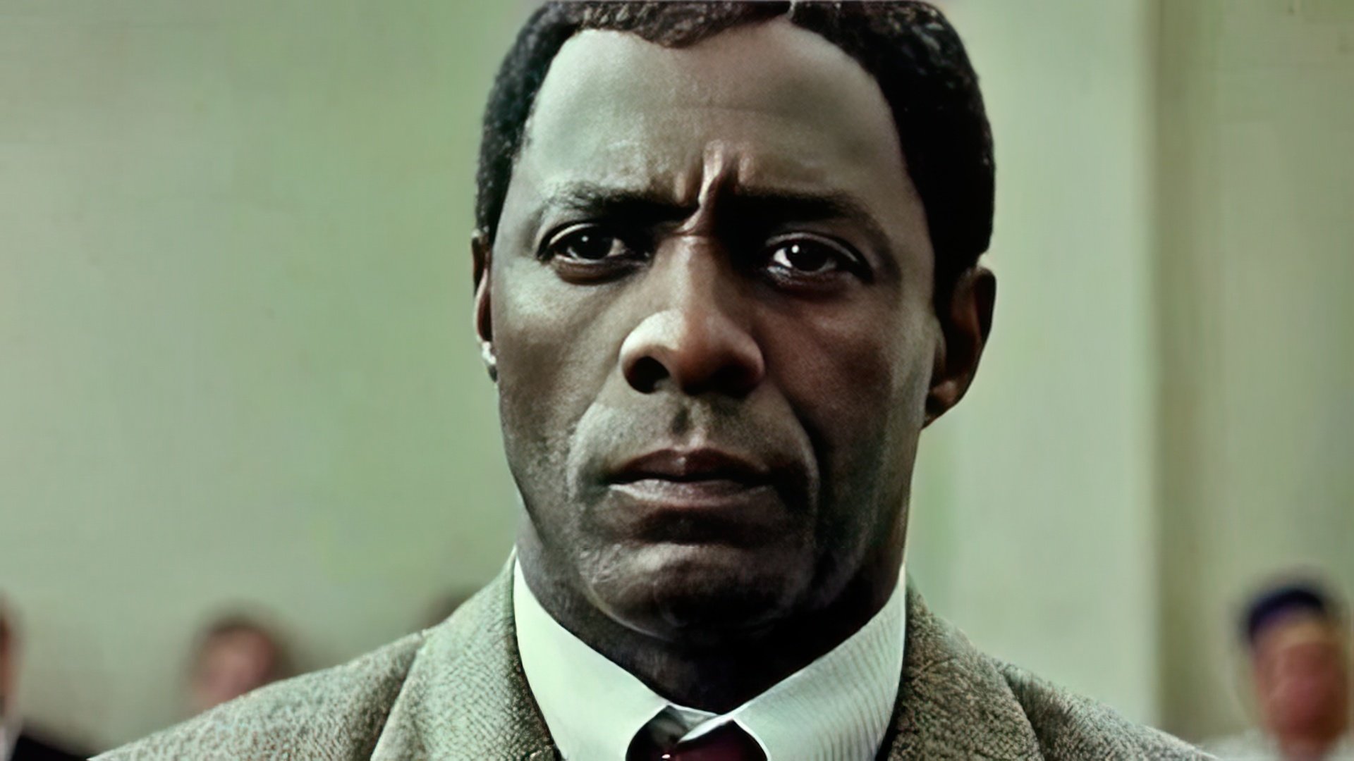 Idris Elba como Nelson Mandela
