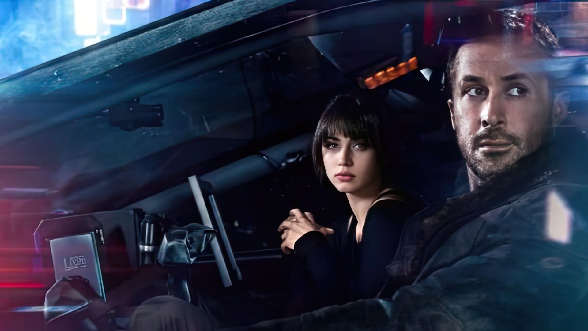 Ana de Armas e Ryan Gosling em Blade Runner 2049