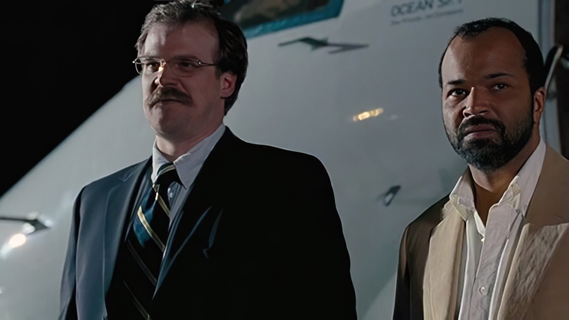 David Harbour de bigode no filme 'Quantum of Solace'