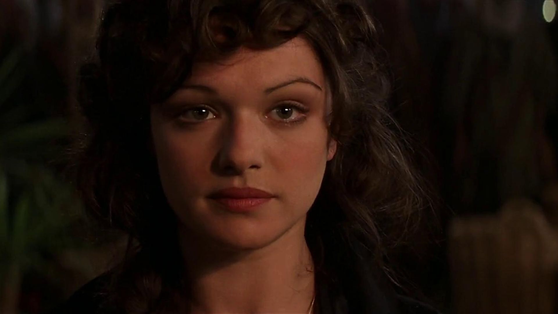 Primeiro plano do rosto da atriz Rachel Weisz