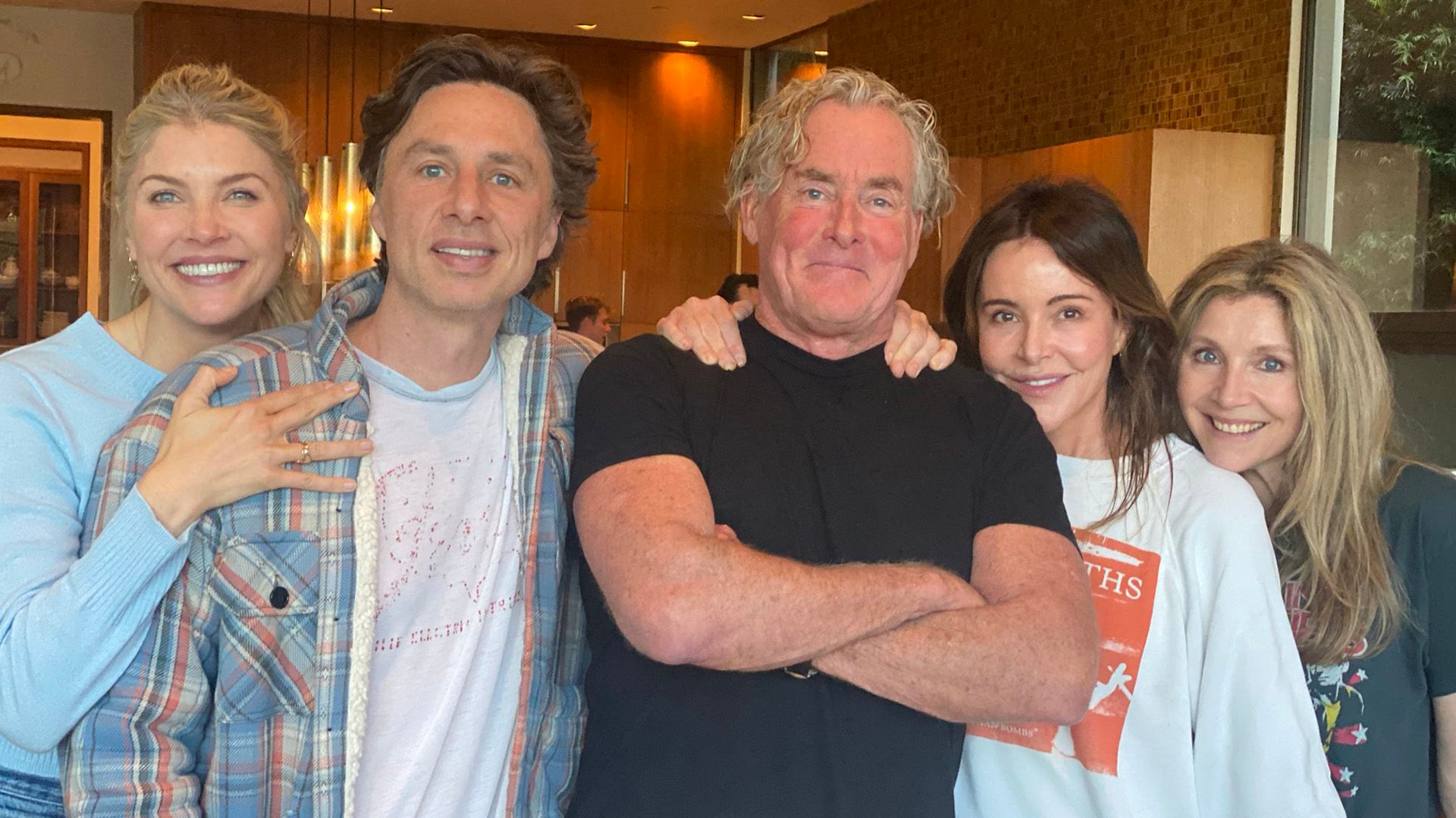 John C. McGinley e o elenco de Scrubs em 2024